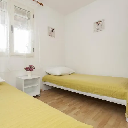Apartamento By The Sea Stomorska, Solta - 14960 *